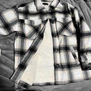 Love Tree Black White Cream Plaid Sherpa-Lined Shacket